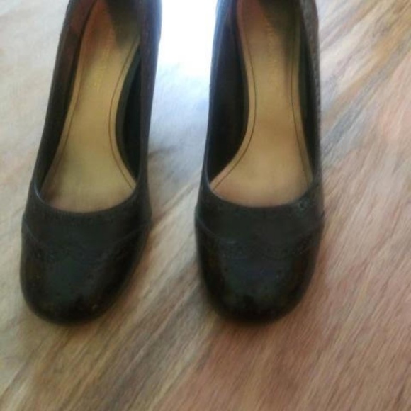 Classy Etienne Aigner brown leather high heals - Picture 5 of 5
